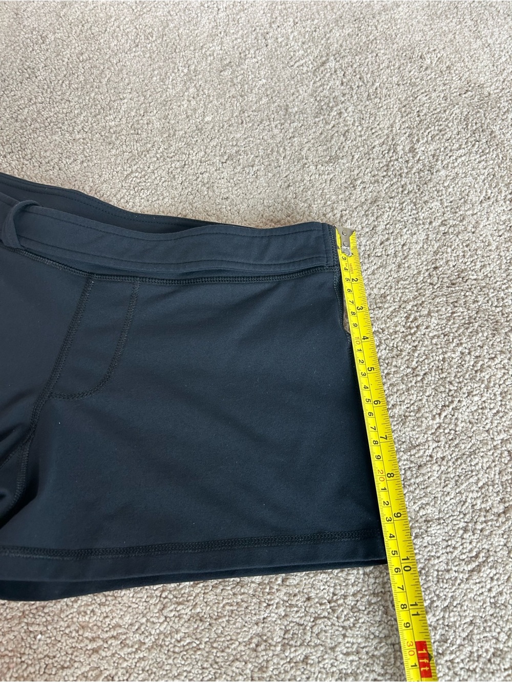 Lululemon Athletica Black Retro Low Rise Short Shorts Sz 10 Workout Gym Runnin - Picture 6 of 9